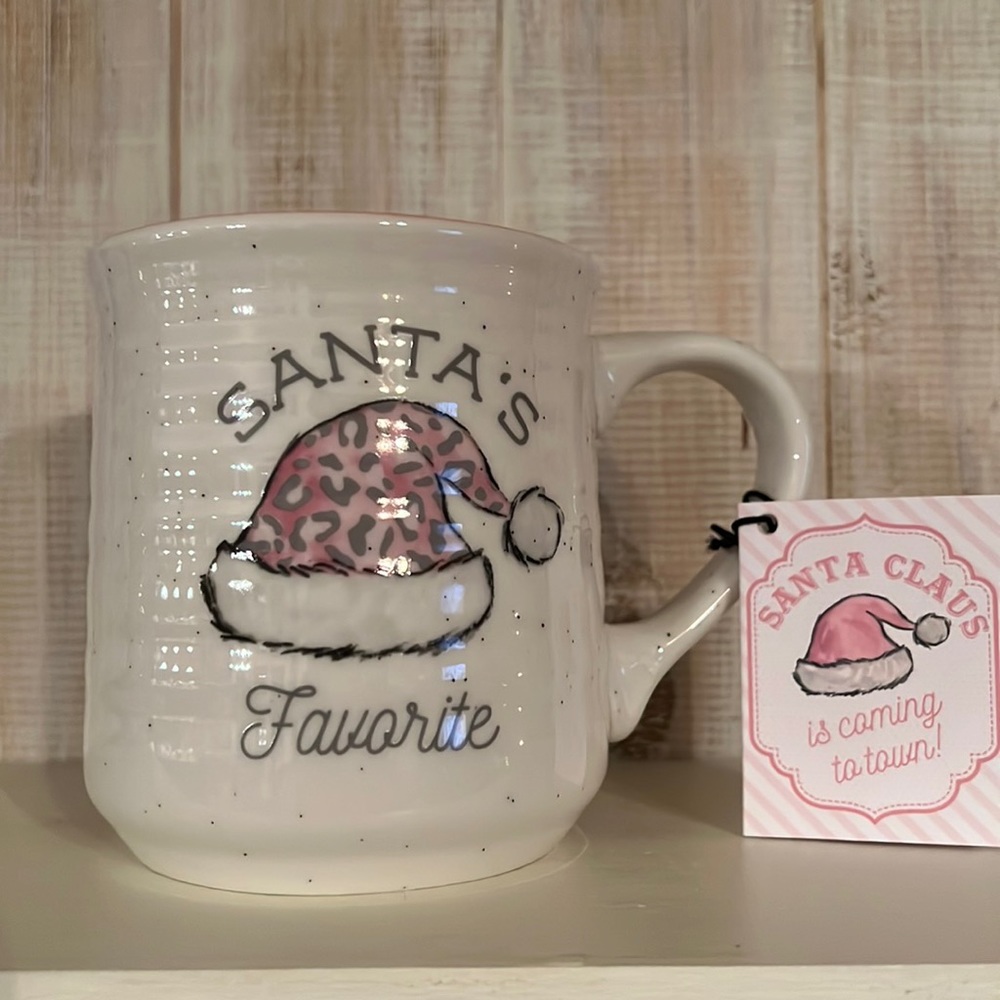 NWT PEPPERMINT AND‎ PINE Mug/cup Santa’s Favorite with a pink interior